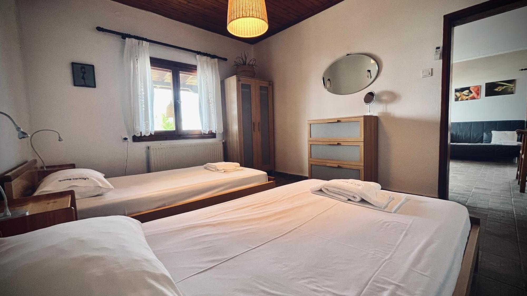 Utopia Beach Vourvourou Bagian luar foto